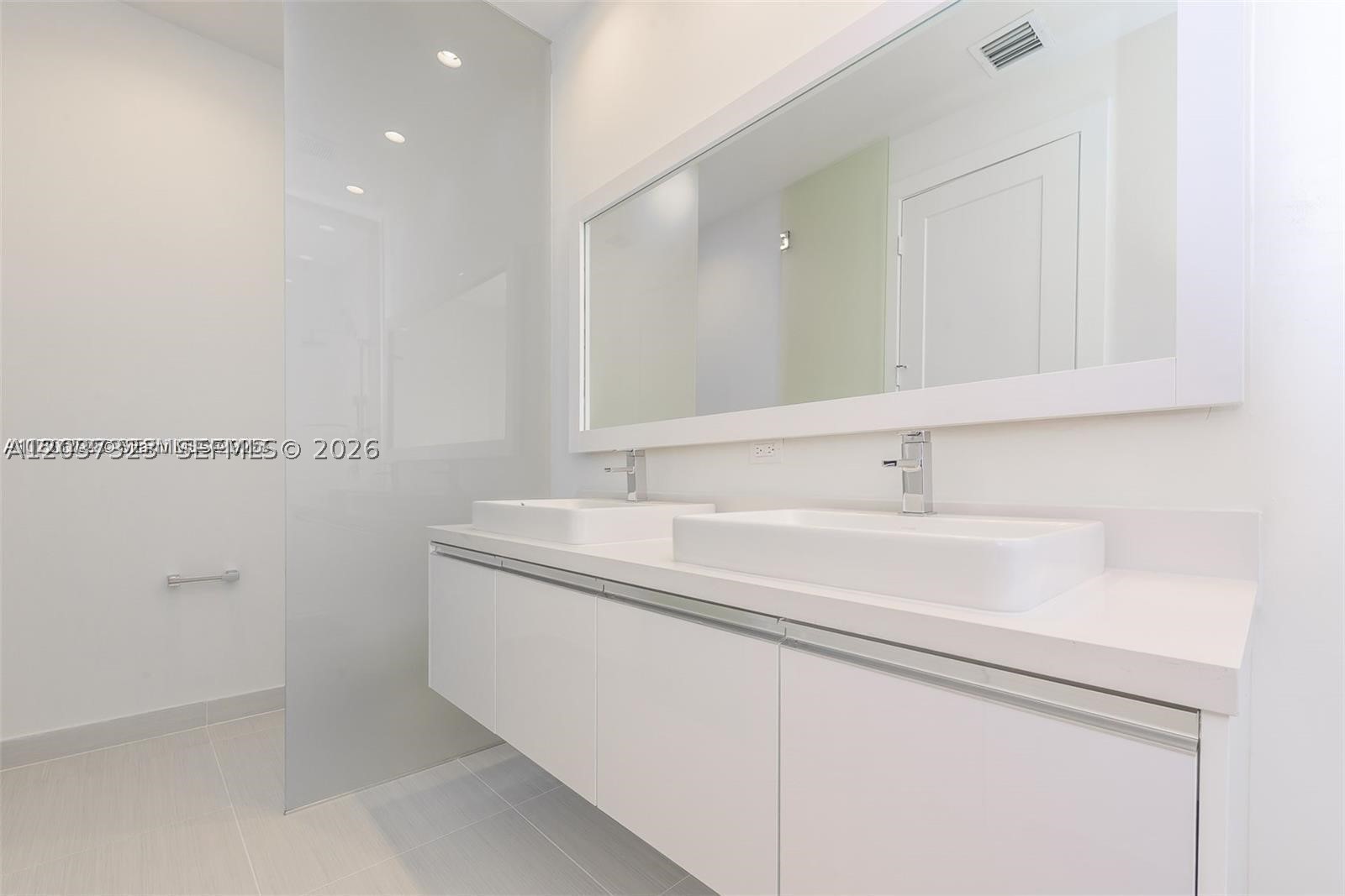 LANDMARK AT DORAL CONDO N - Residential Lease