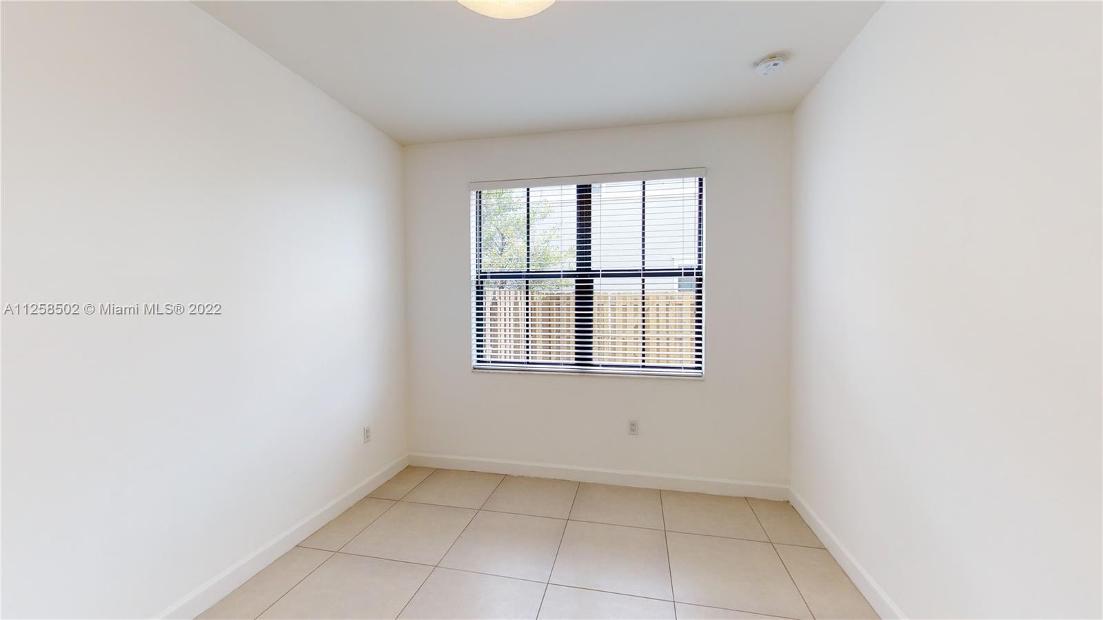 DORAL CAY - Residential Lease