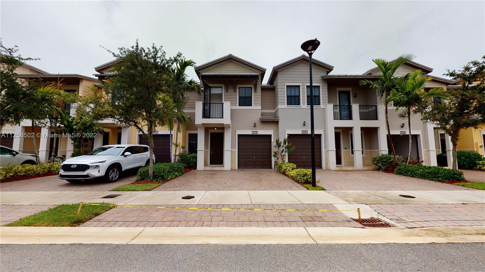 DORAL CAY - Residential Lease