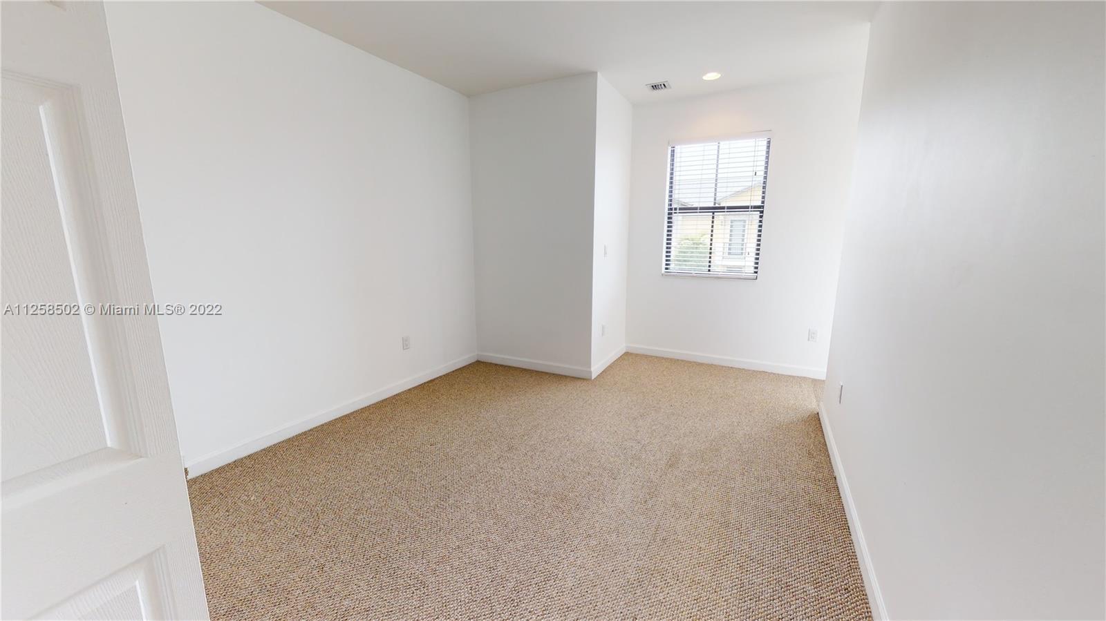 DORAL CAY - Residential Lease