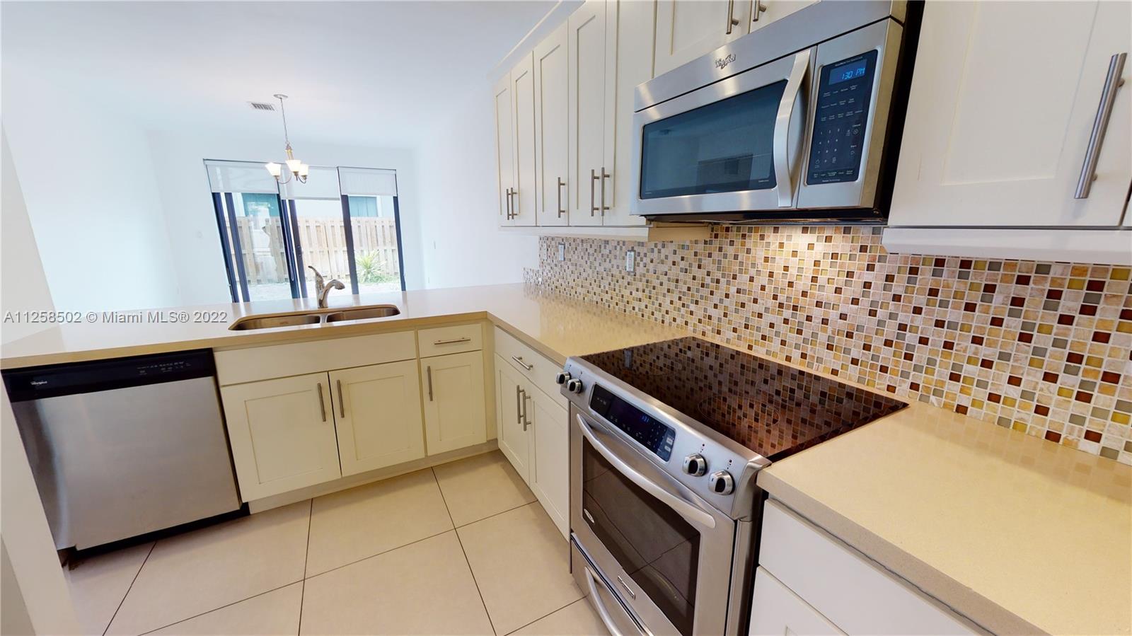 DORAL CAY - Residential Lease