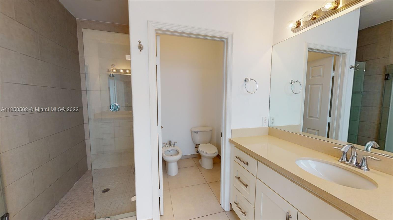 DORAL CAY - Residential Lease