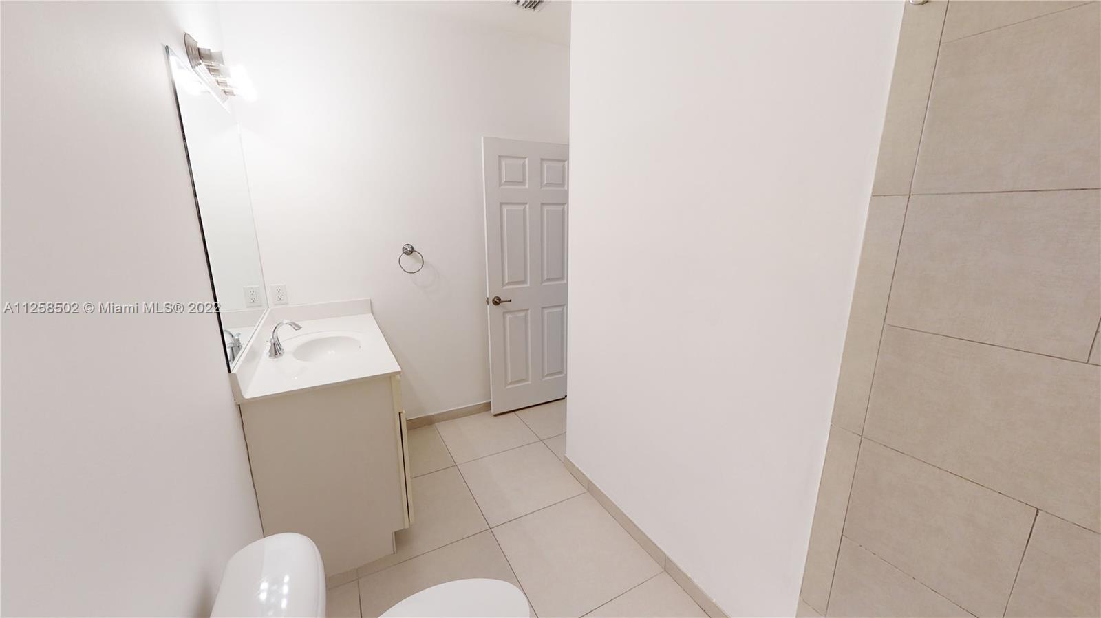 DORAL CAY - Residential Lease