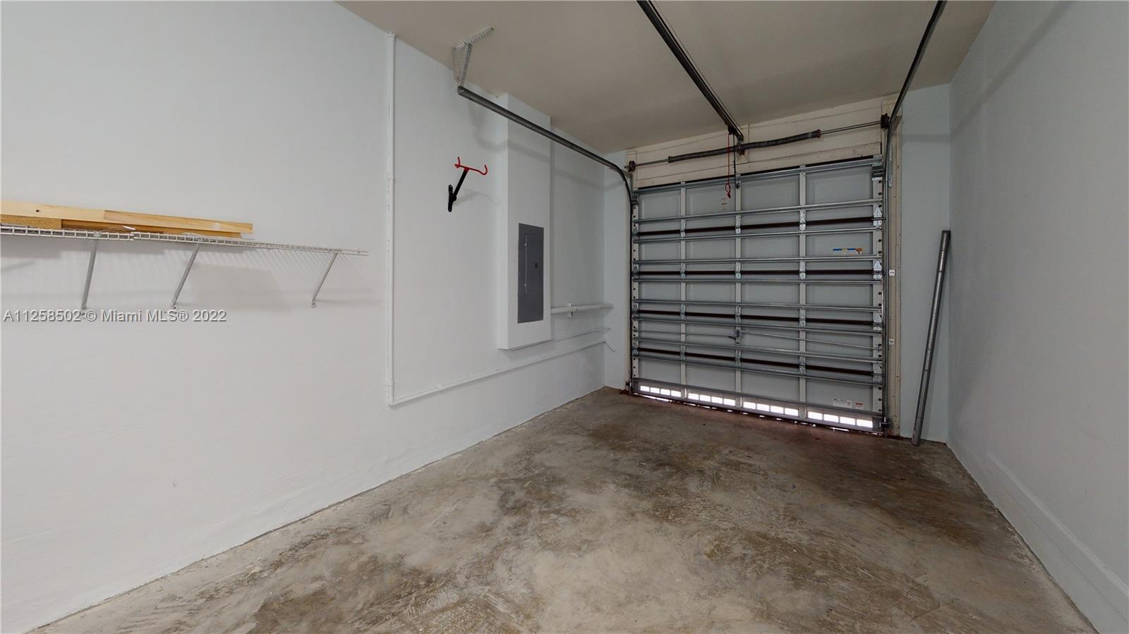 DORAL CAY - Residential Lease