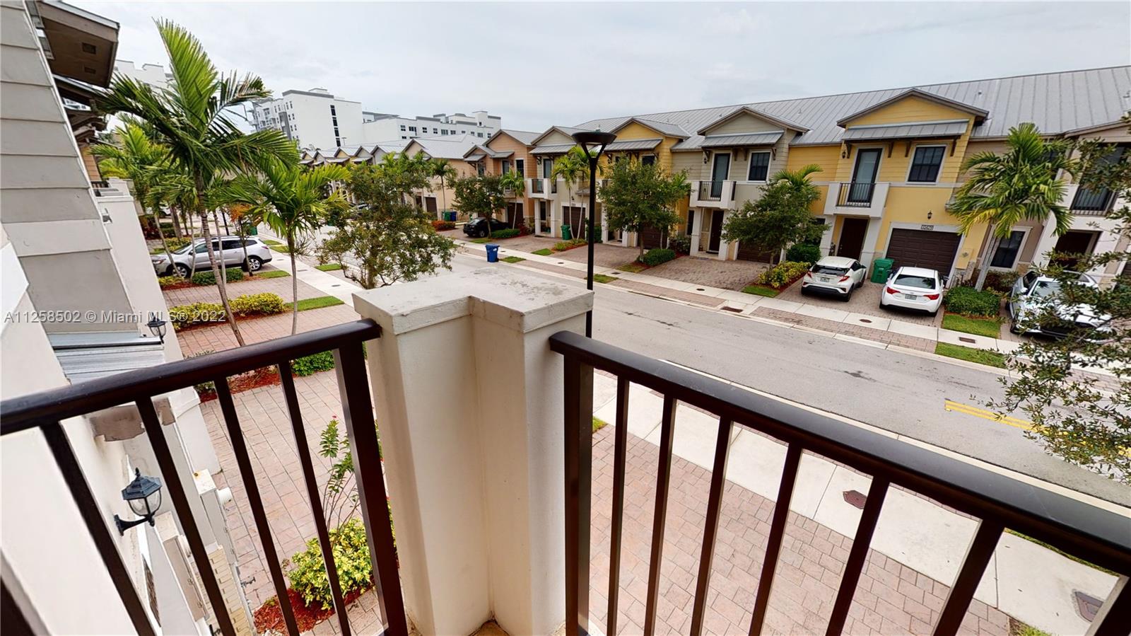 DORAL CAY - Residential Lease