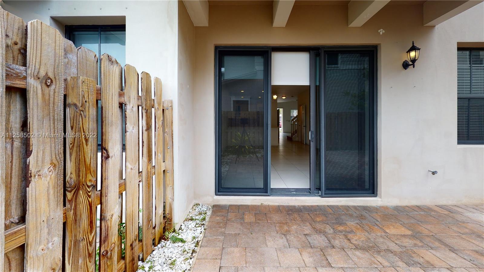 DORAL CAY - Residential Lease