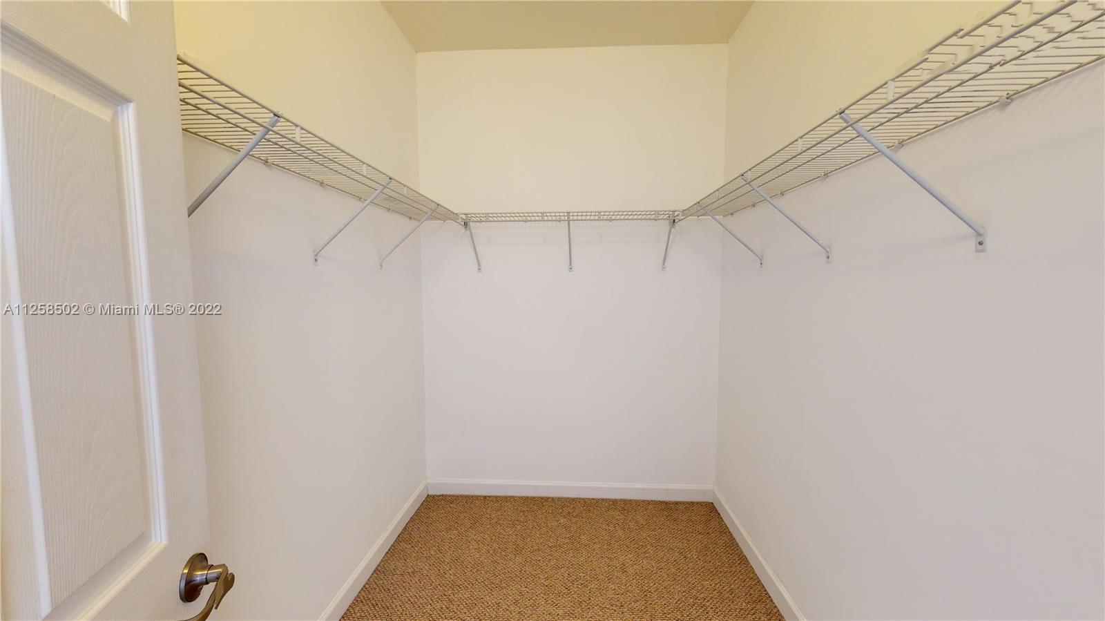 DORAL CAY - Residential Lease