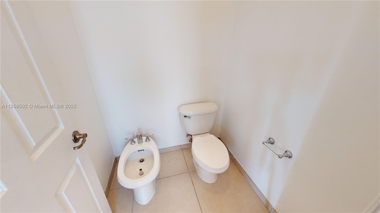 DORAL CAY - Residential Lease