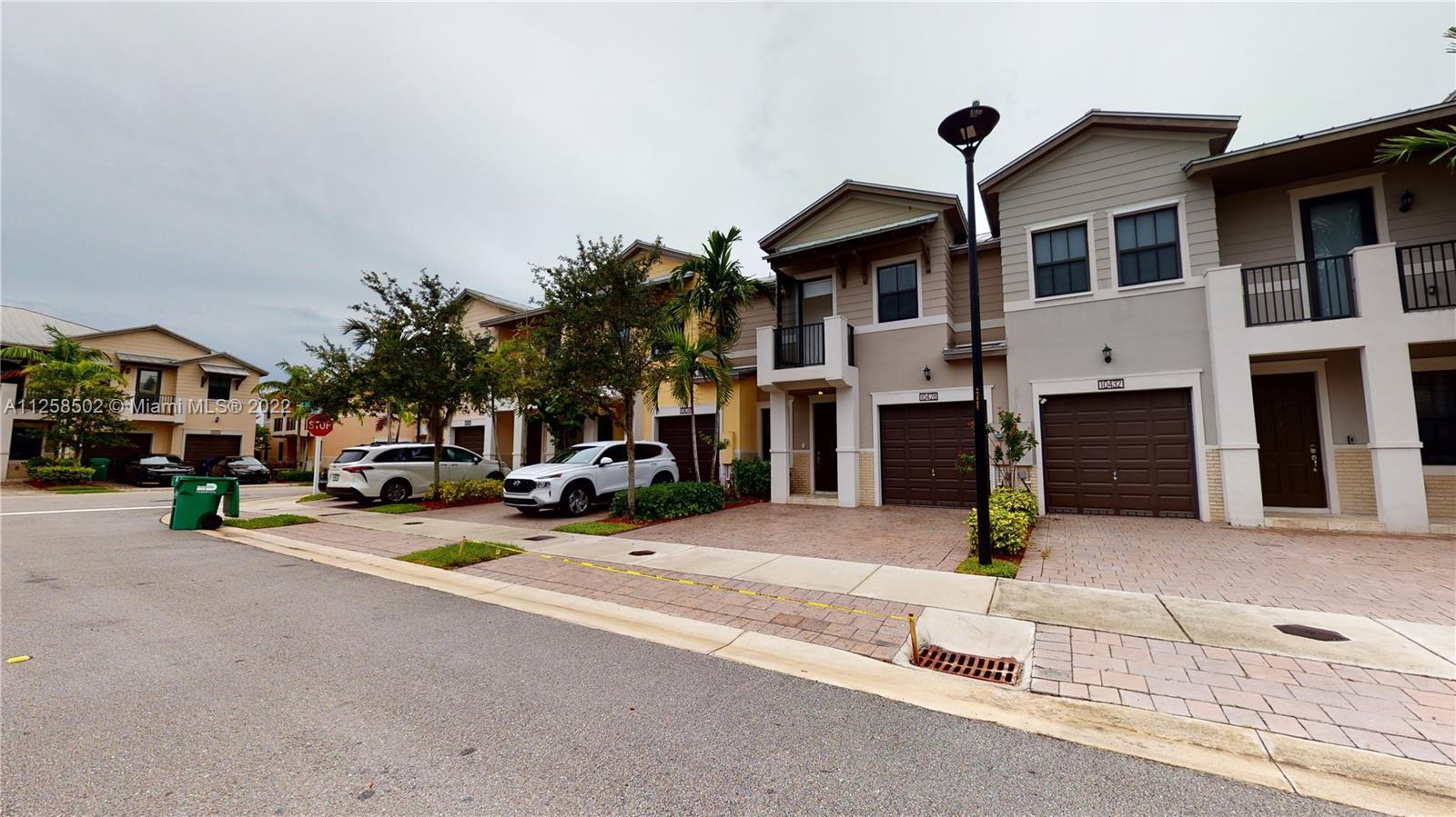 DORAL CAY - Residential Lease