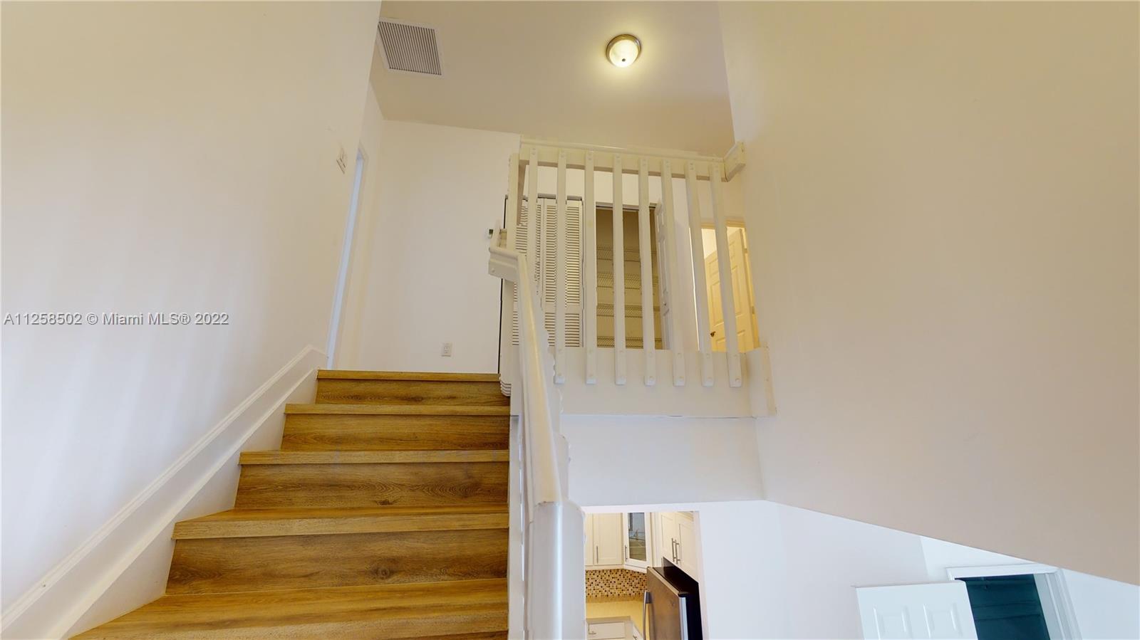 DORAL CAY - Residential Lease