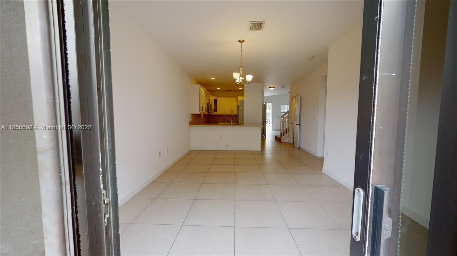 DORAL CAY - Residential Lease