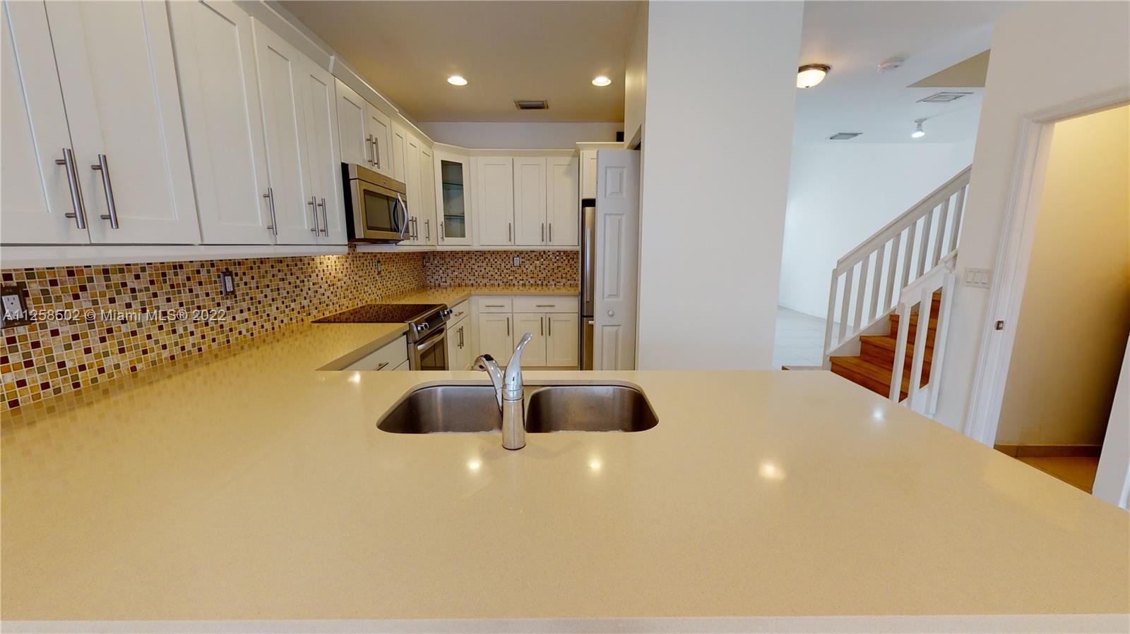 DORAL CAY - Residential Lease