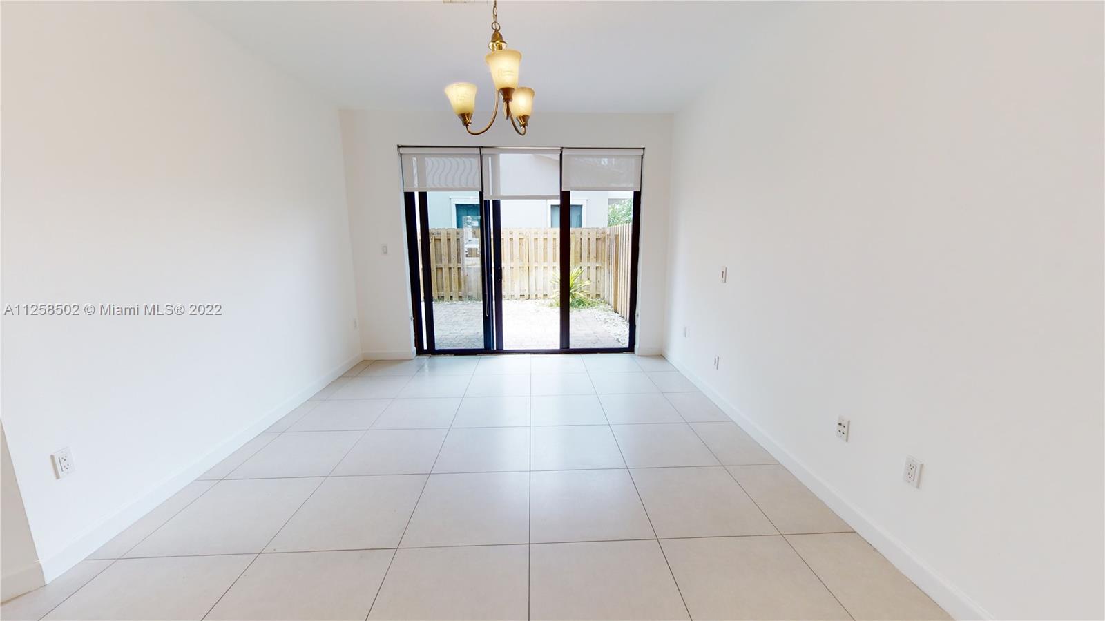 DORAL CAY - Residential Lease