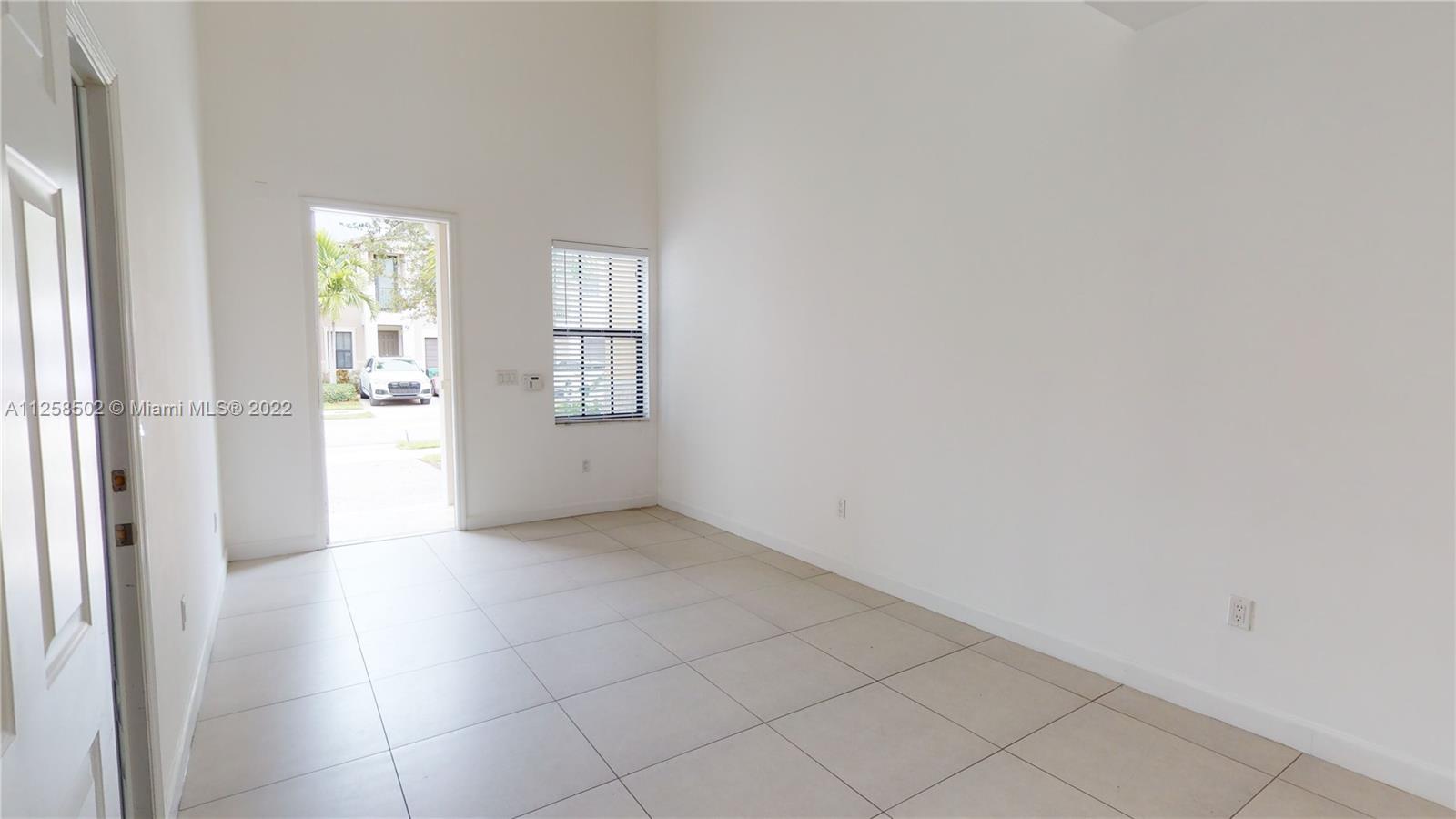 DORAL CAY - Residential Lease