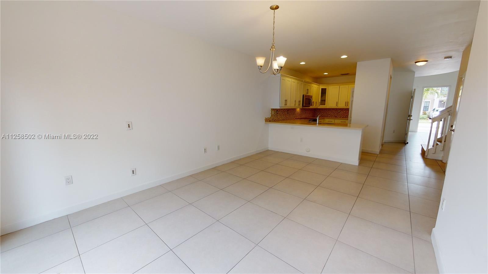 DORAL CAY - Residential Lease