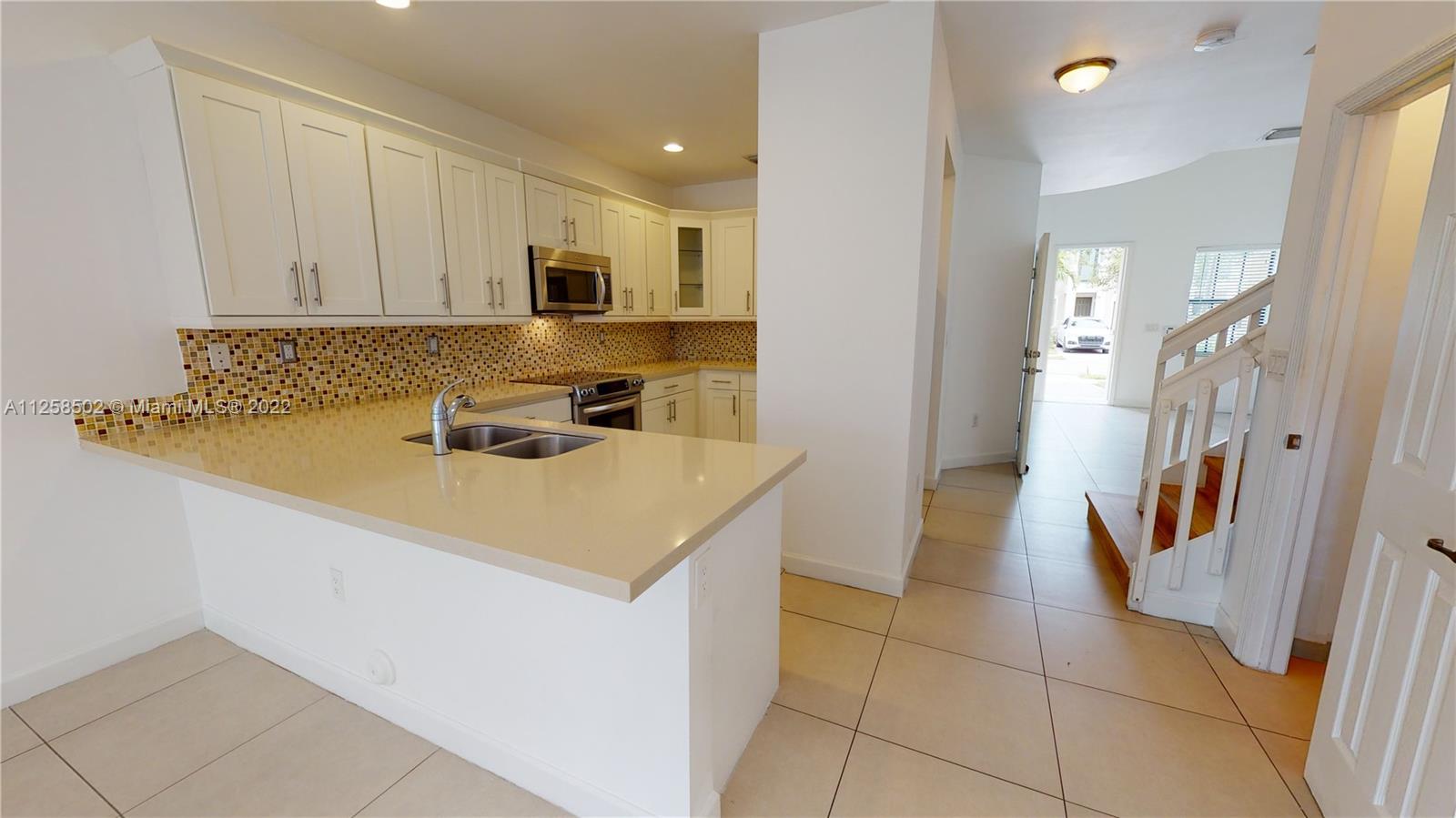 DORAL CAY - Residential Lease