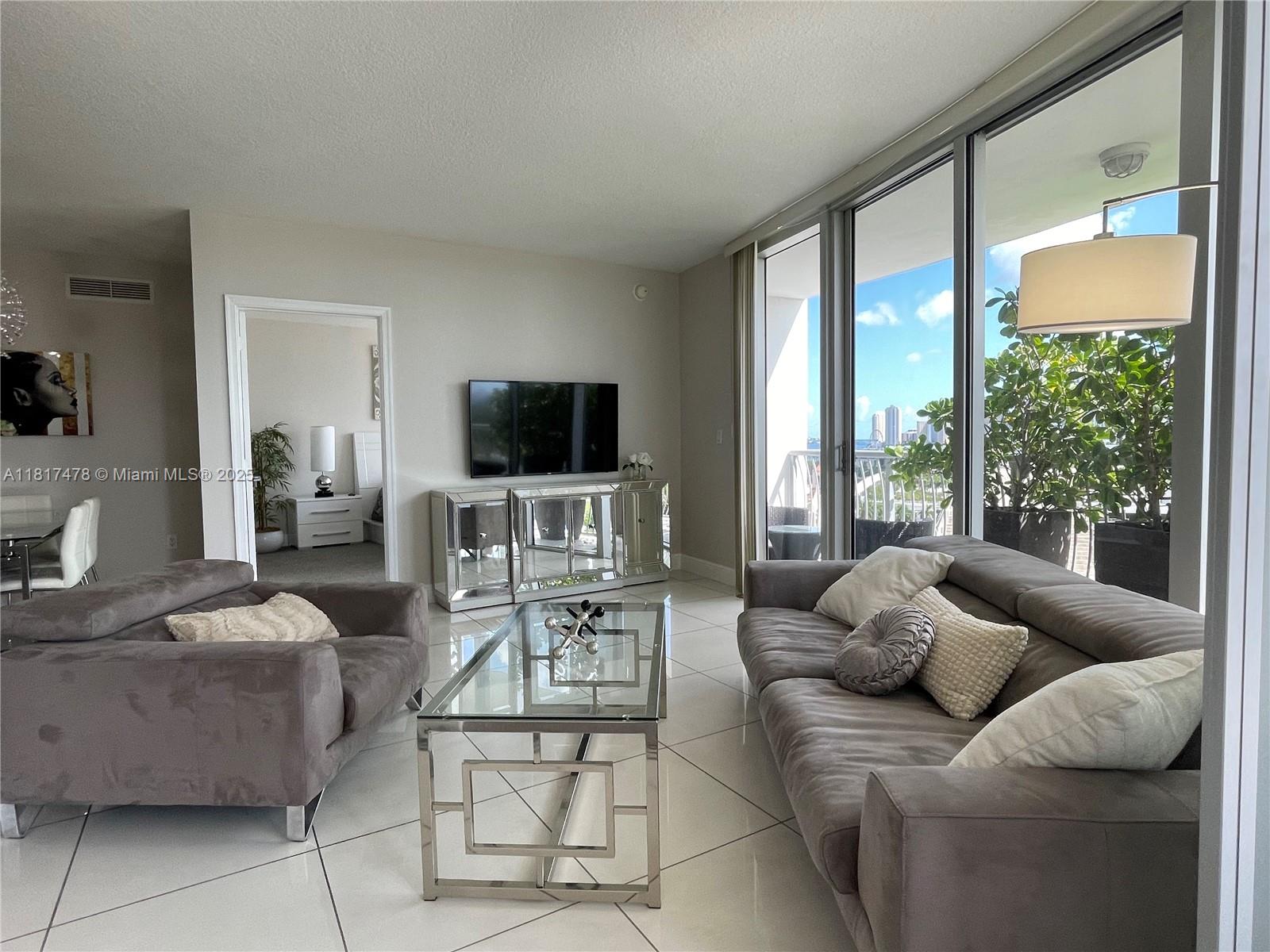 OPERA TOWER CONDO - Residential