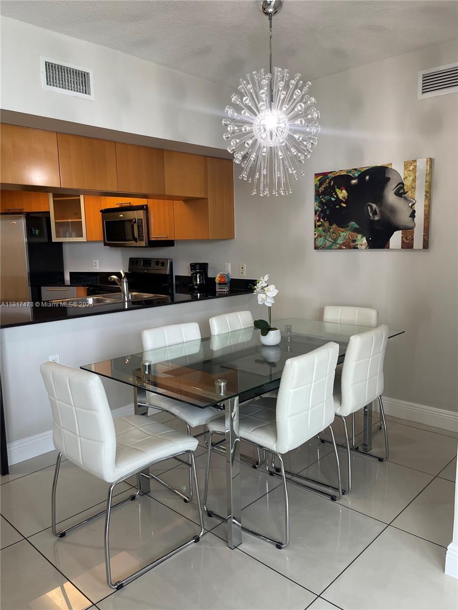 OPERA TOWER CONDO - Residential