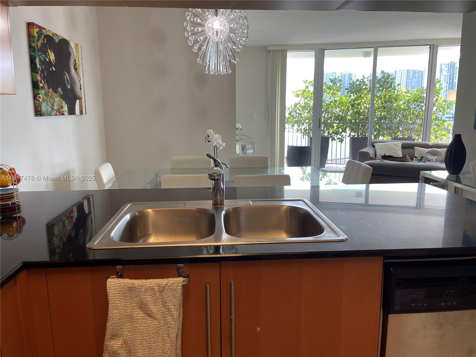 OPERA TOWER CONDO - Residential