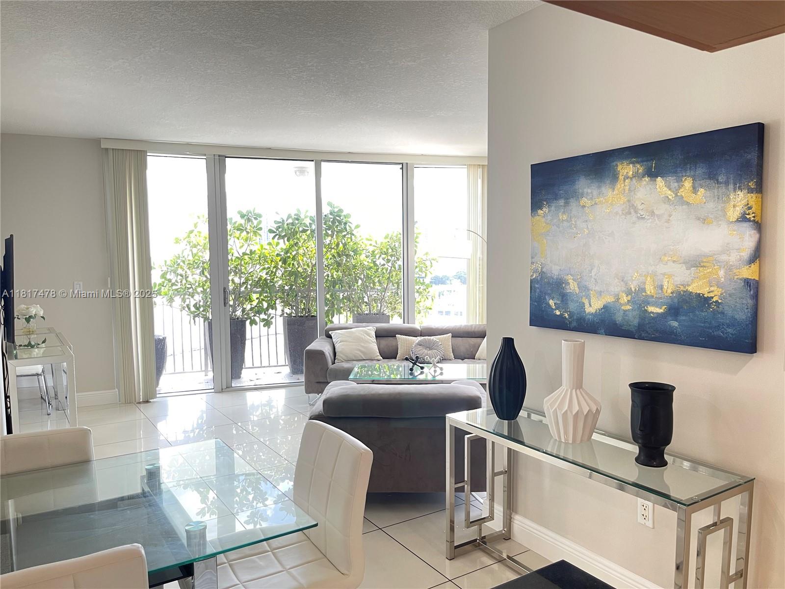 OPERA TOWER CONDO - Residential