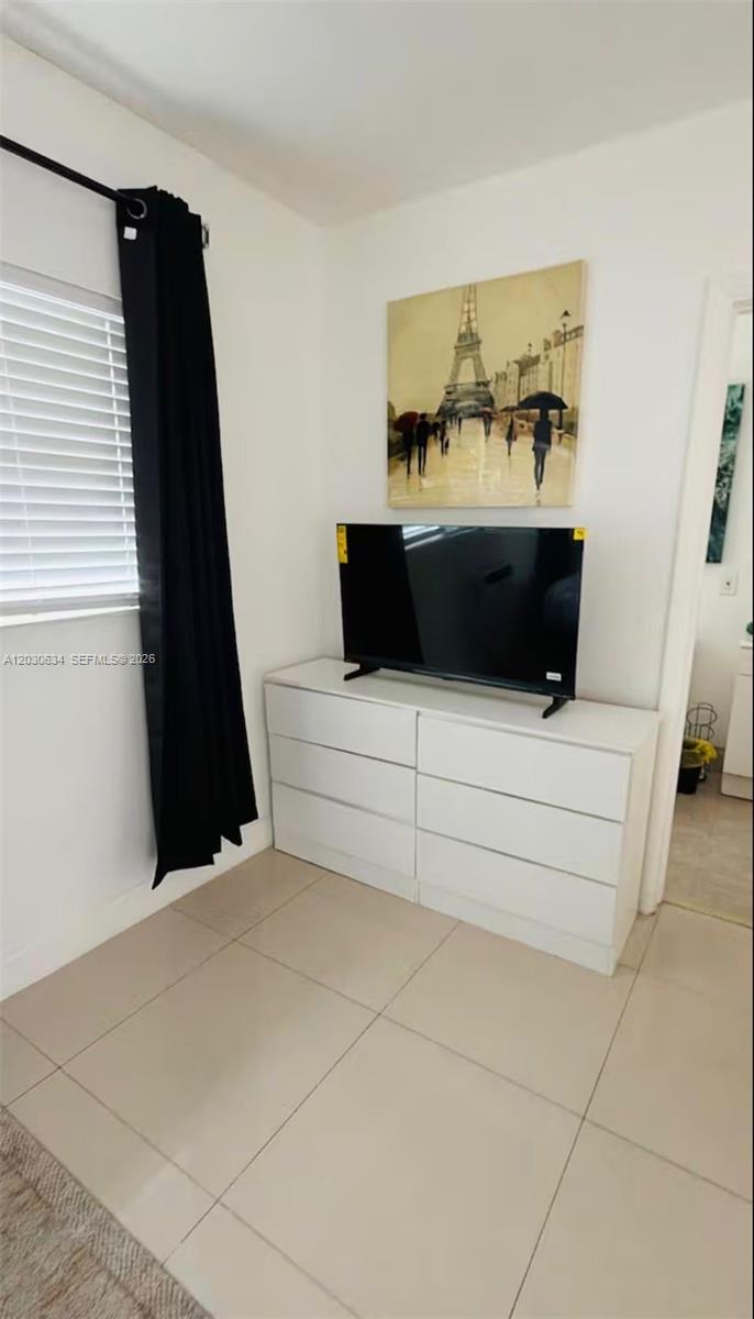 HALLANDALE PARK NO 2 - Residential Lease