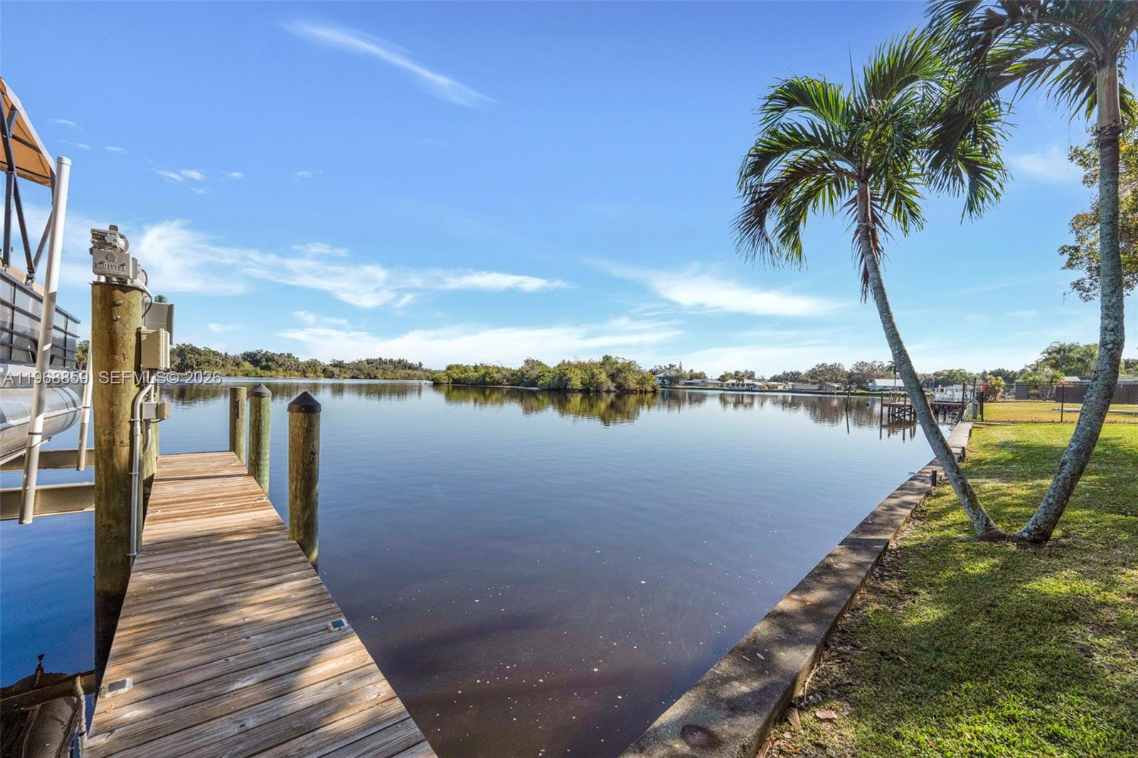 PARADISE SHORES - Residential