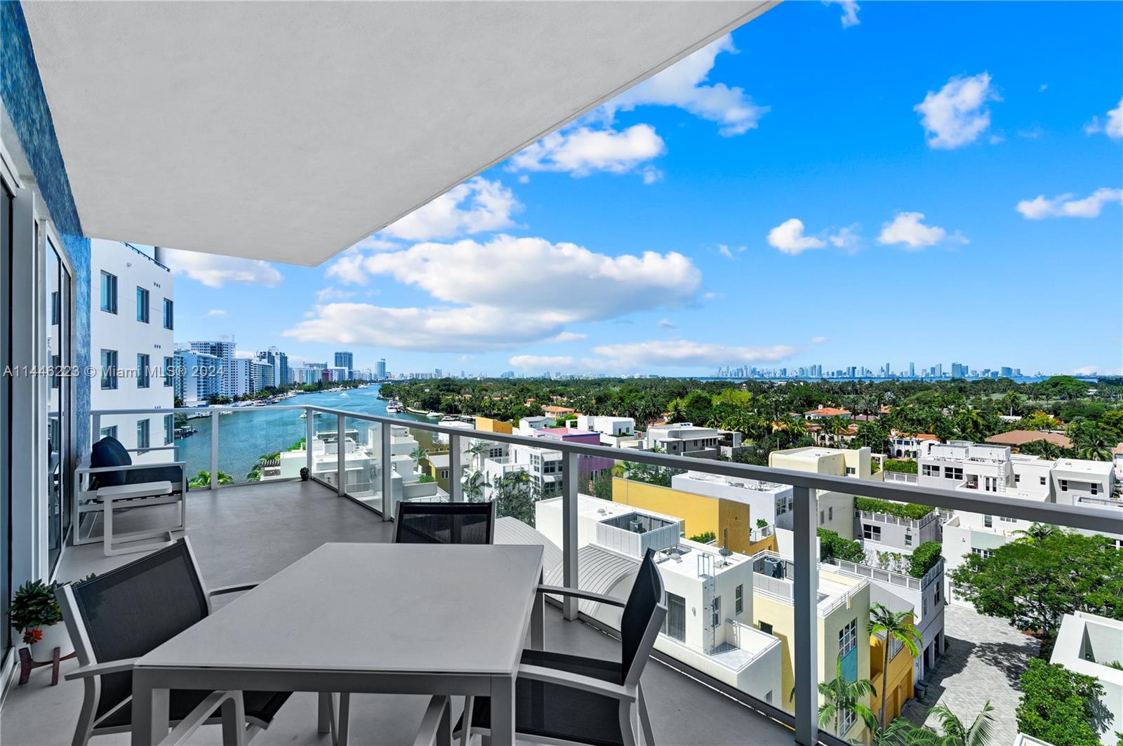 SPEAR AT AQUA CONDO - Residential
