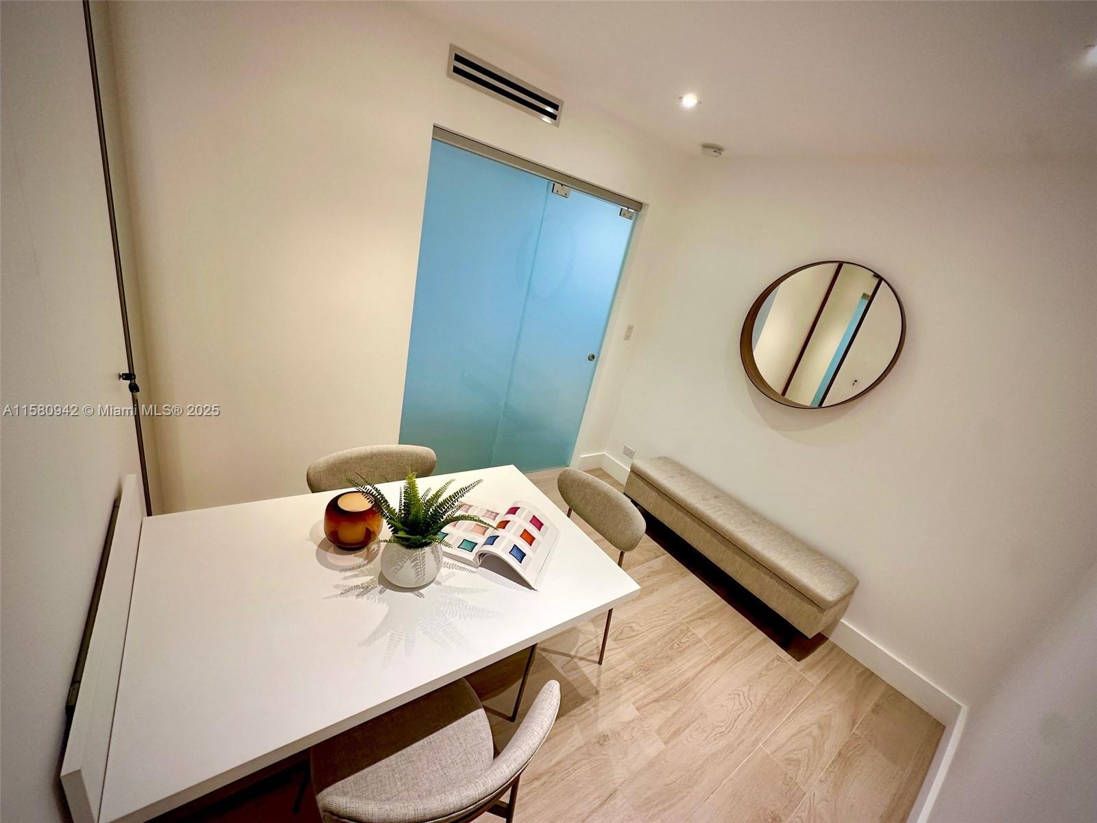 RONEY PALACE CONDO - Residential