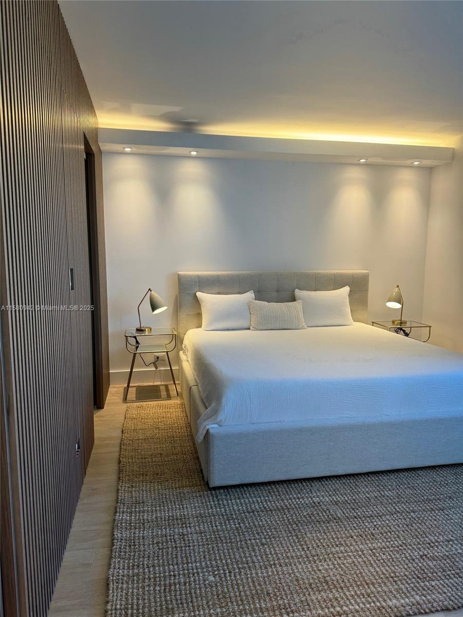 RONEY PALACE CONDO - Residential