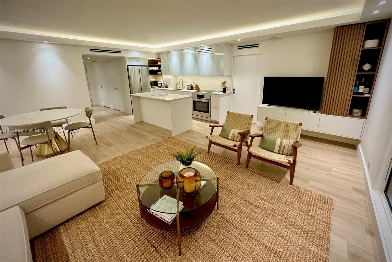 RONEY PALACE CONDO - Residential