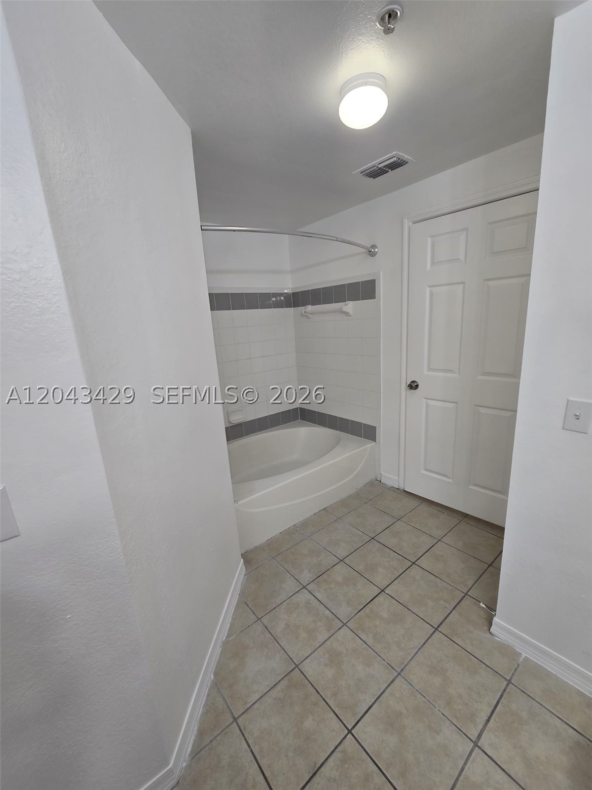 HAMPTONS/METROWEST - Residential