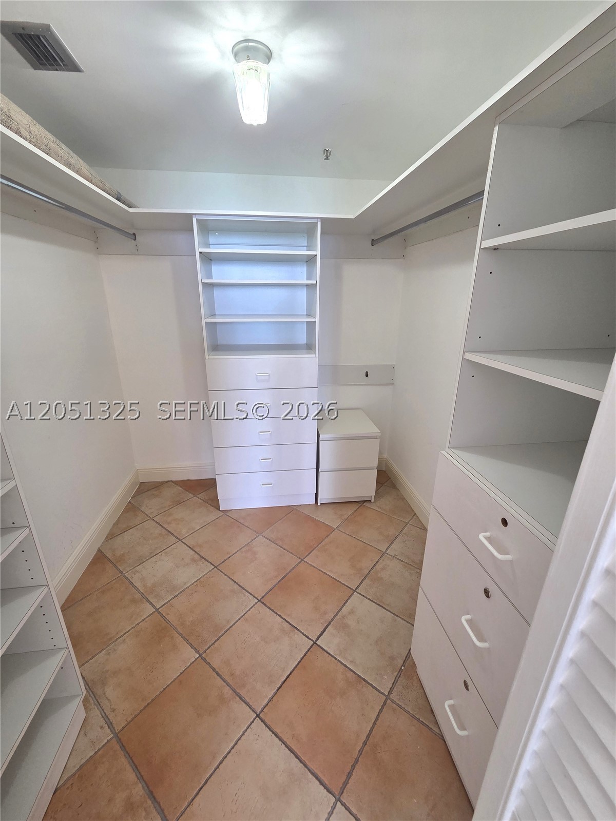 OCEANFRONT PLAZA CONDO - Residential Lease