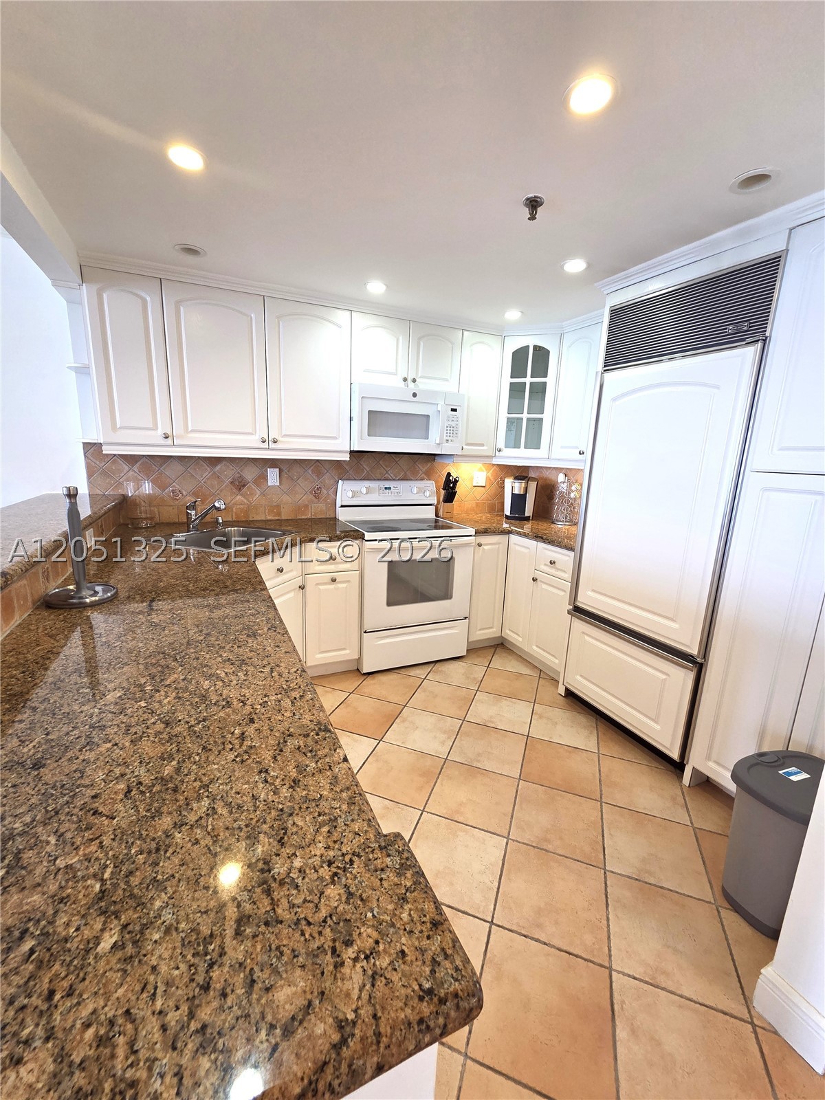 OCEANFRONT PLAZA CONDO - Residential Lease