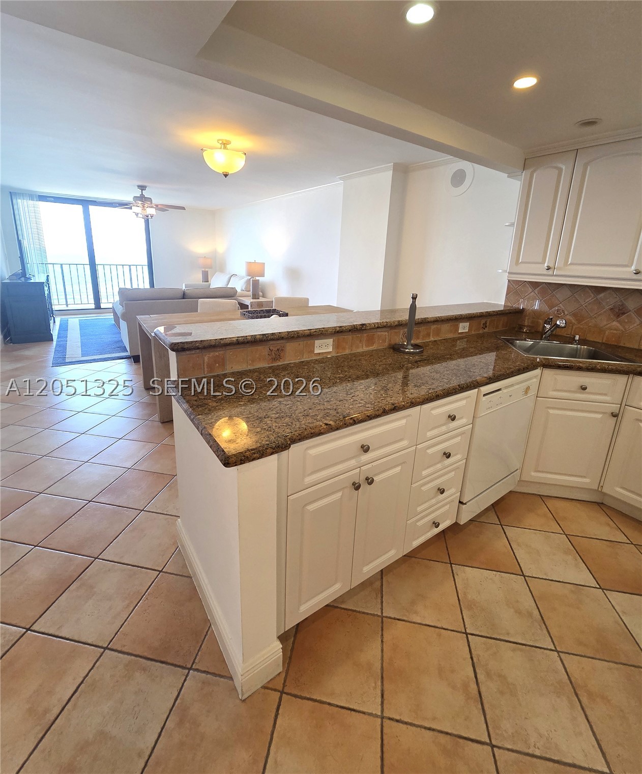 OCEANFRONT PLAZA CONDO - Residential Lease