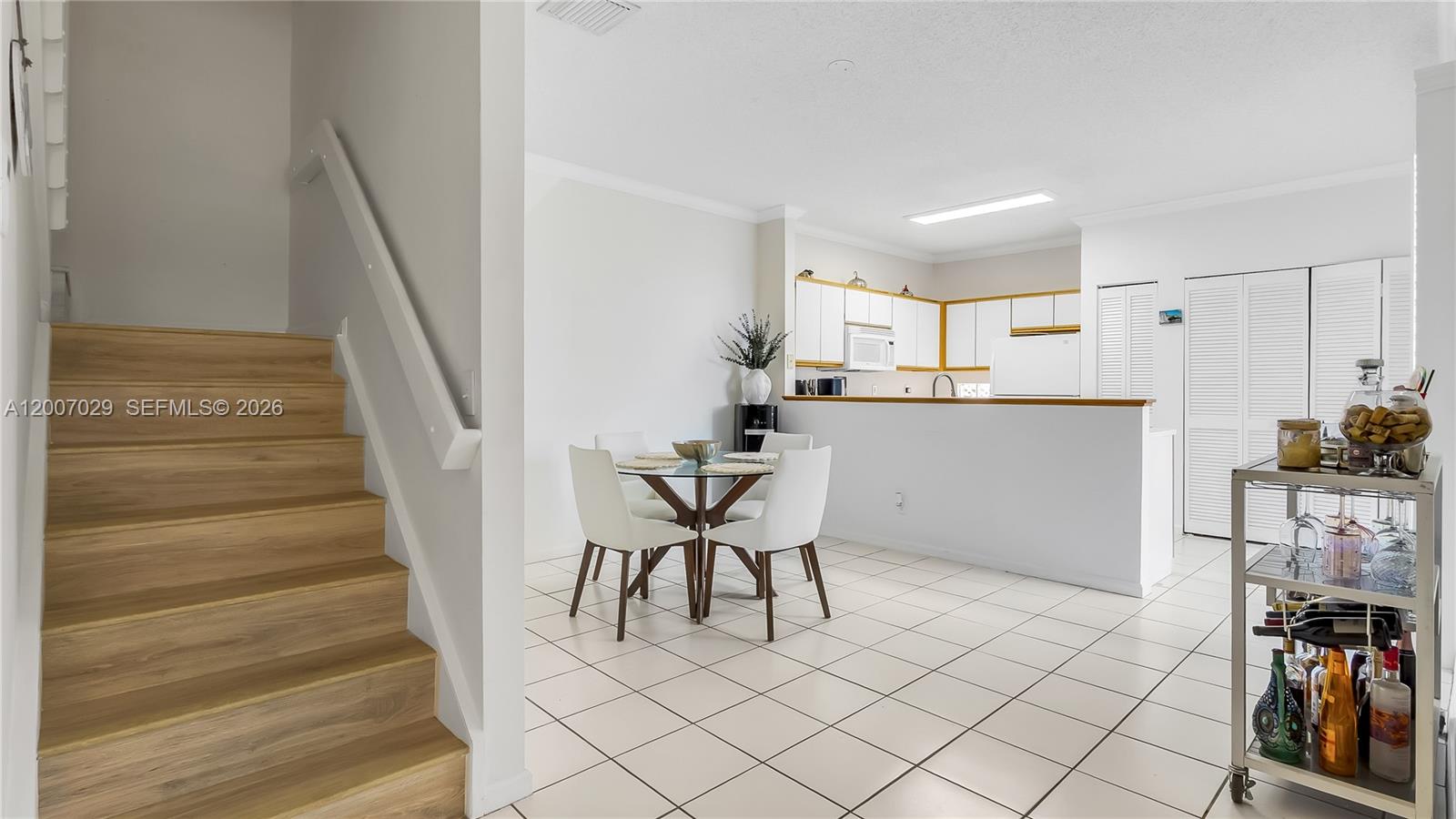 CORAL SPRINGS COUNTRY CLU - Residential