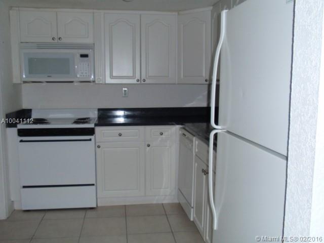 VENETIAN PALMS CONDO - Residential Lease