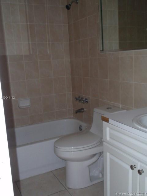 VENETIAN PALMS CONDO - Residential Lease