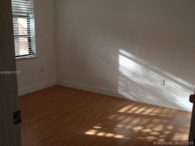 VENETIAN PALMS CONDO - Residential Lease