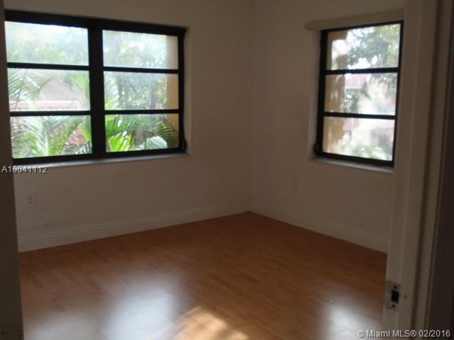 VENETIAN PALMS CONDO - Residential Lease