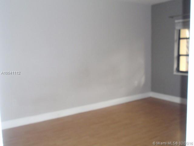 VENETIAN PALMS CONDO - Residential Lease