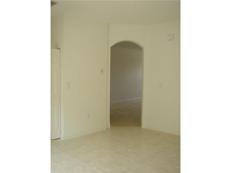 COURTS AT TUSCANY - Residential Lease