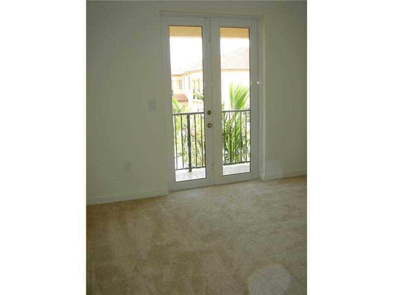 COURTS AT TUSCANY - Residential Lease
