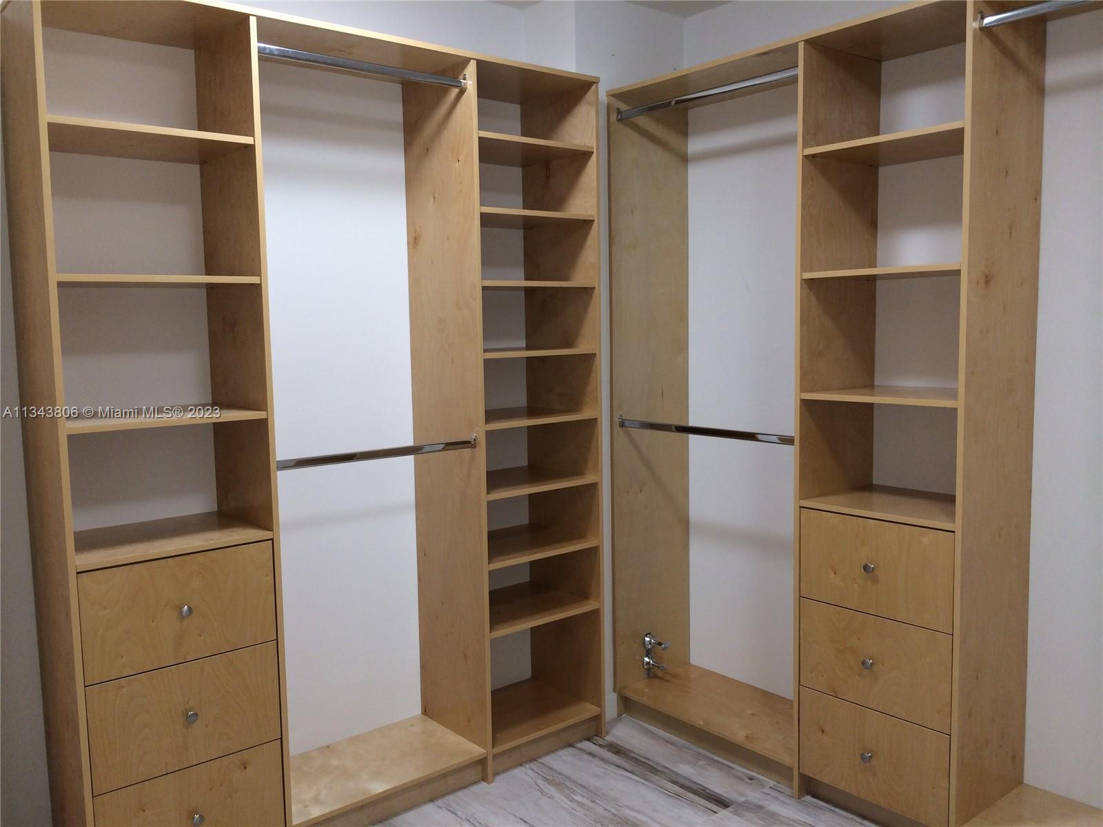 TURNBERRY TOWERS CONDO - Residential