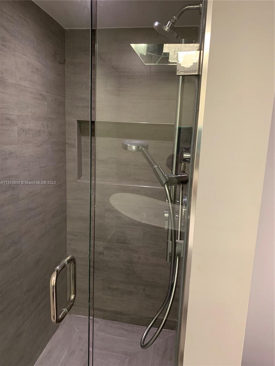 TURNBERRY TOWERS CONDO - Residential
