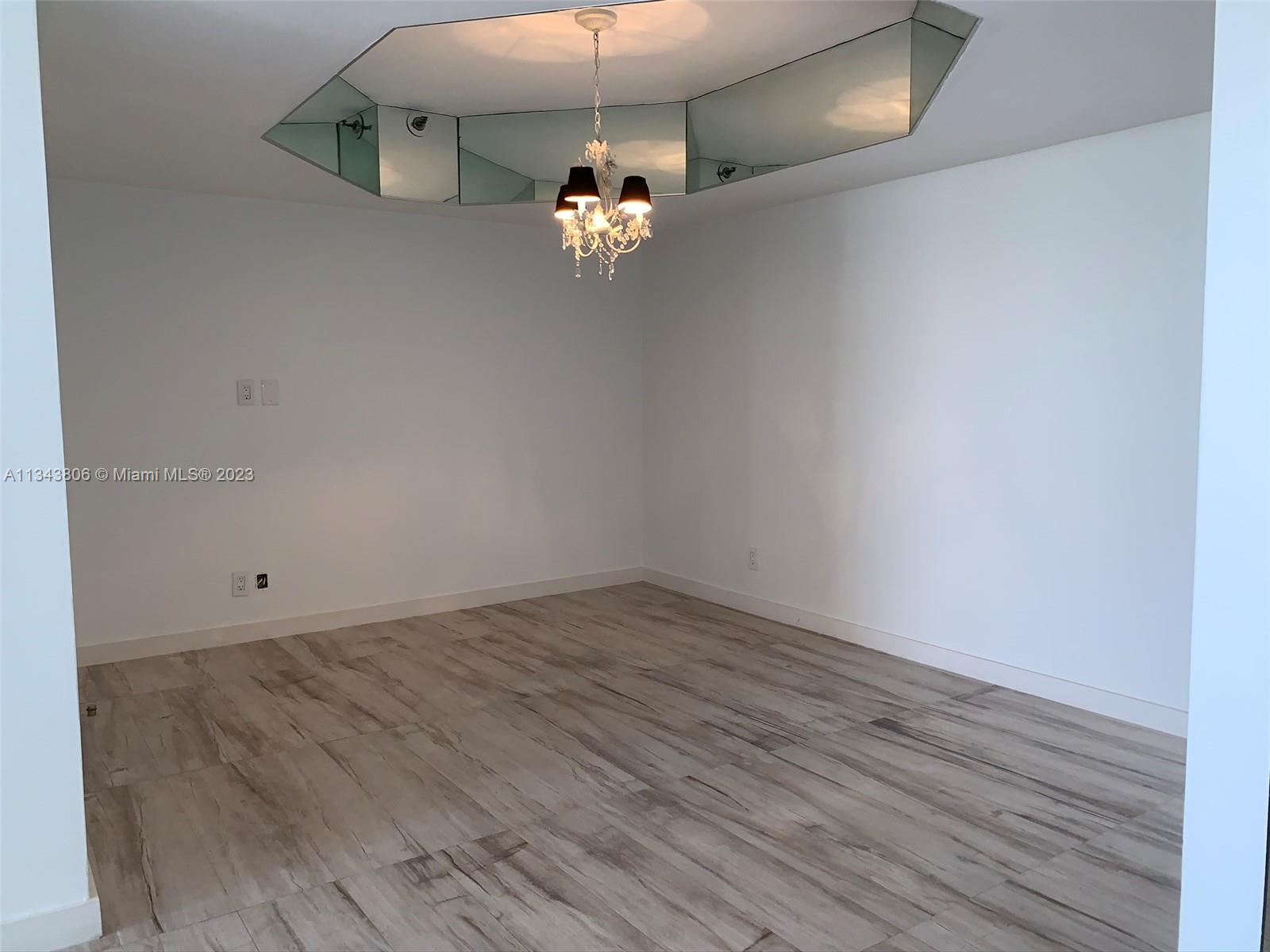 TURNBERRY TOWERS CONDO - Residential