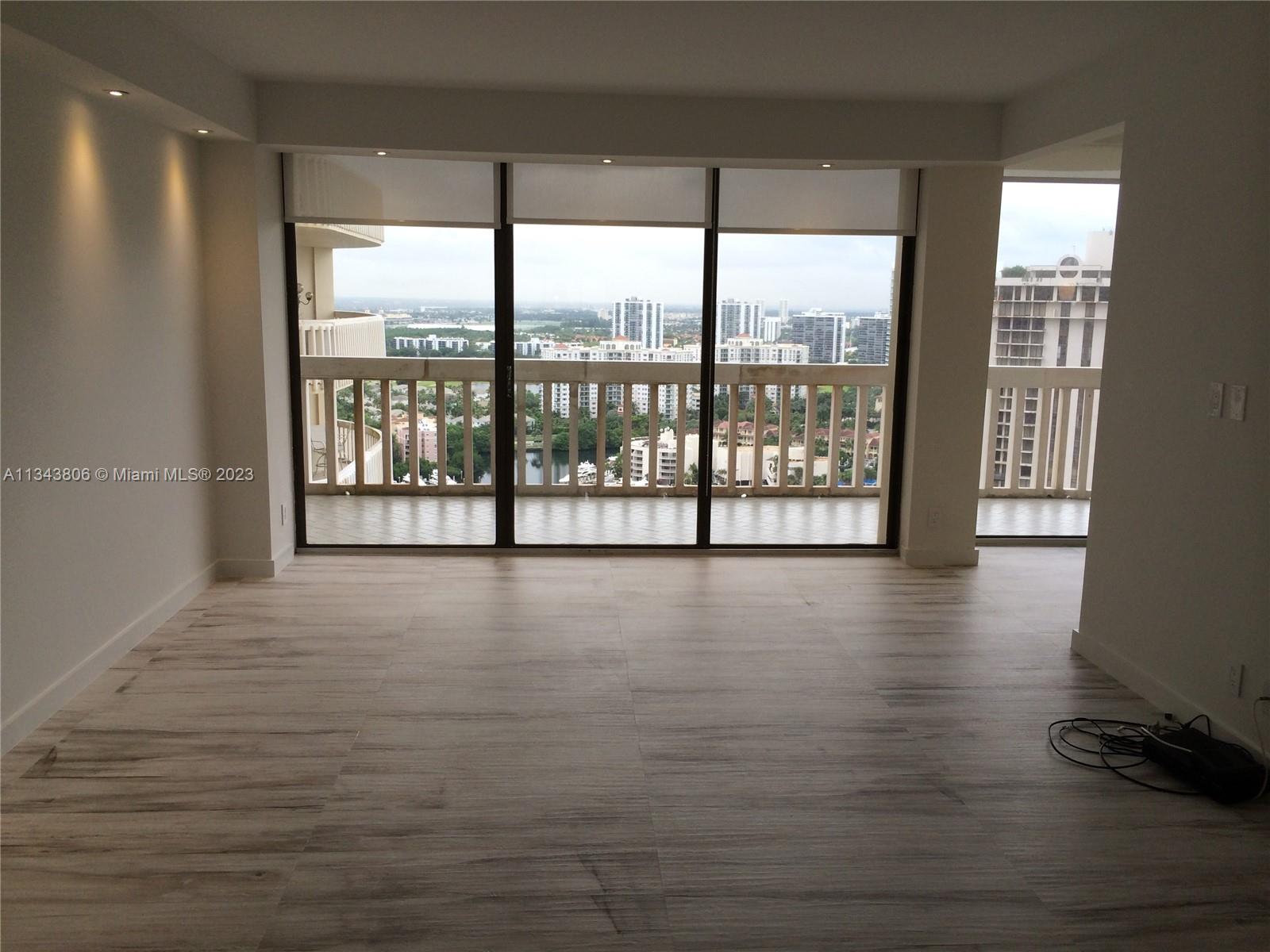 TURNBERRY TOWERS CONDO - Residential