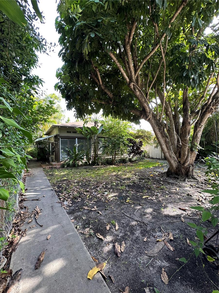STUART TERRACE - Residential Lease