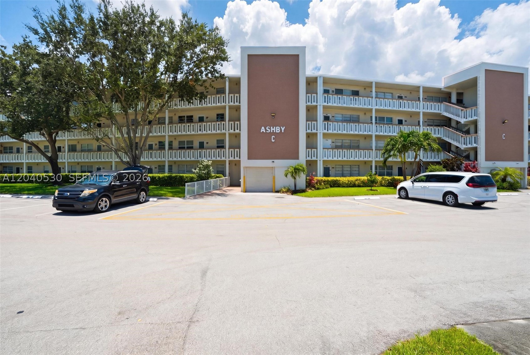 ASHBY C CONDO - Residential