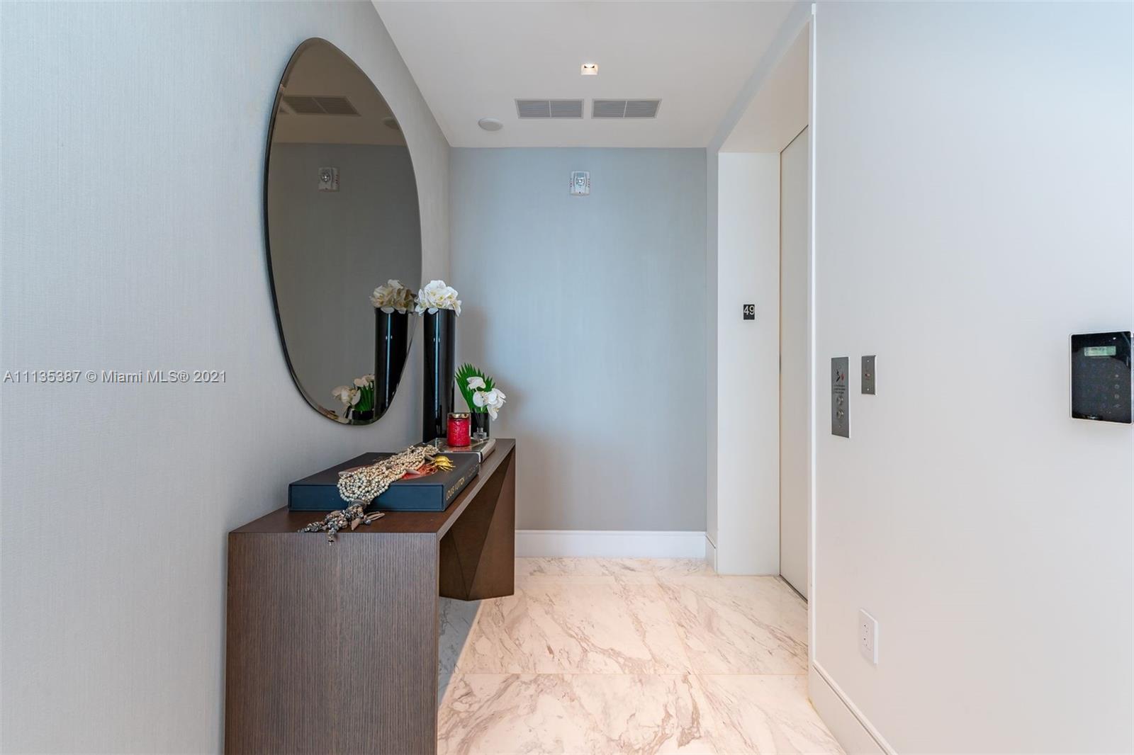 JADE SIGNATURE CONDO - Residential