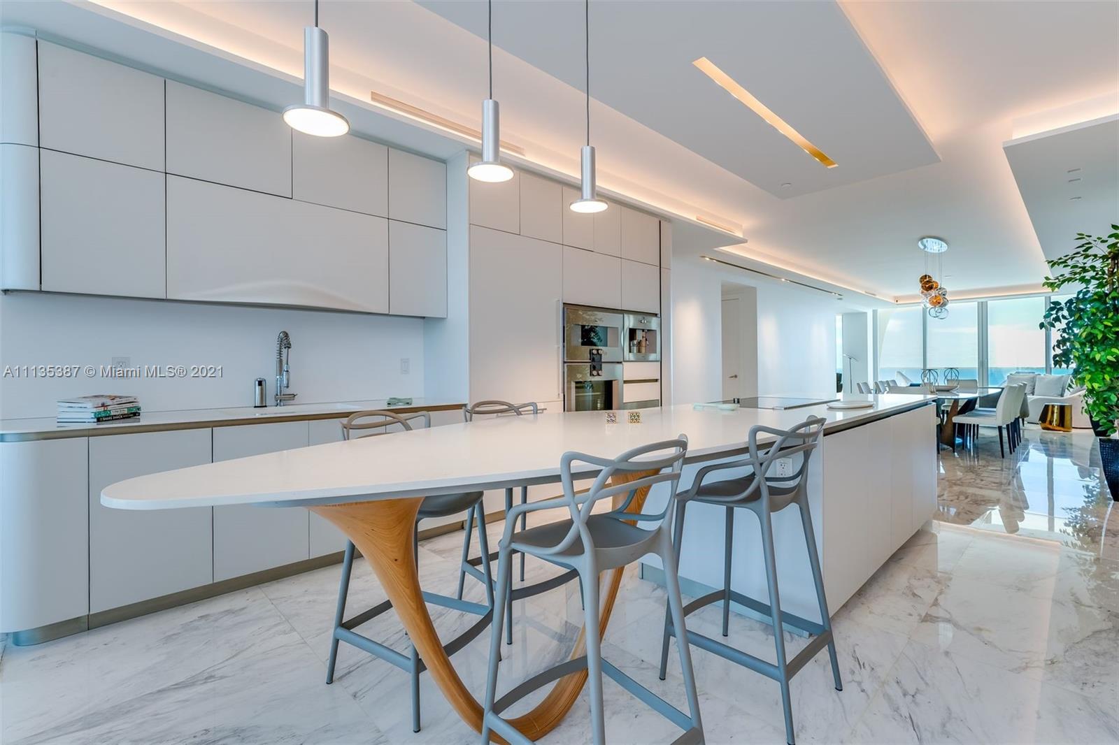 JADE SIGNATURE CONDO - Residential